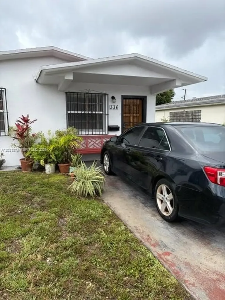 336 E 41st Street Hialeah FL 33013