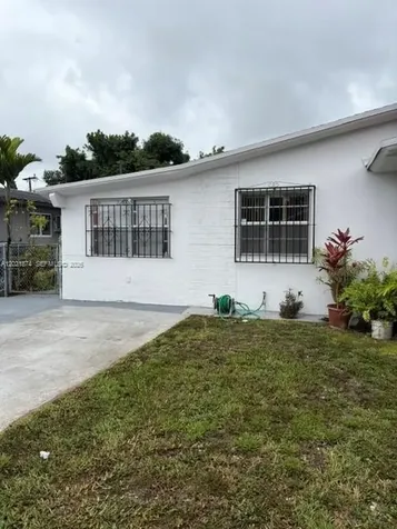 336 E 41st Street Hialeah FL 33013