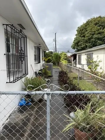 336 E 41st Street Hialeah FL 33013