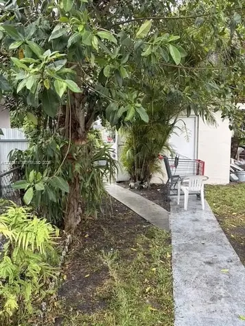 336 E 41st Street Hialeah FL 33013