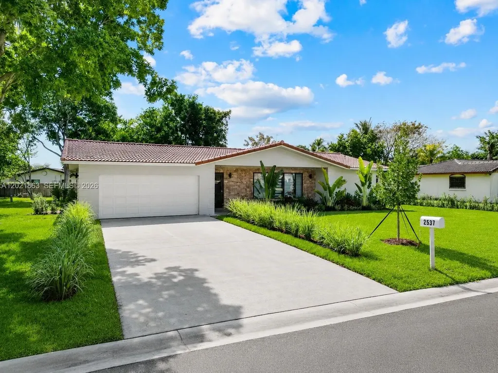 2537 NW 116th Terrace Coral Springs FL 33065
