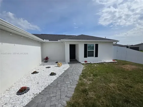 1926 NW 31st Terrace Cape Coral FL 33993