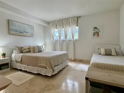 3001 S Ocean Drive Hollywood FL 33019