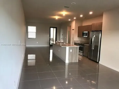 7805 NW 104 Avenue Doral FL 33178