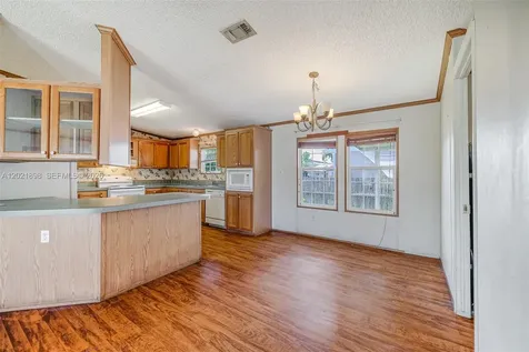 19800 SW 180 Avenue #524 Miami FL 33187