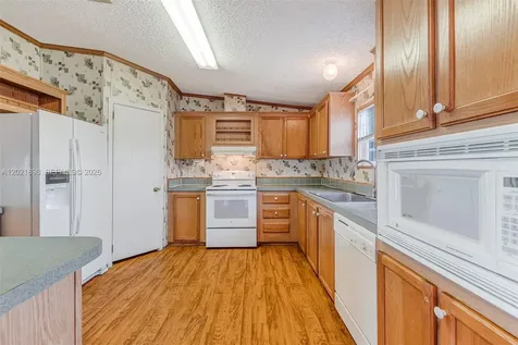 19800 SW 180 Avenue #524 Miami FL 33187
