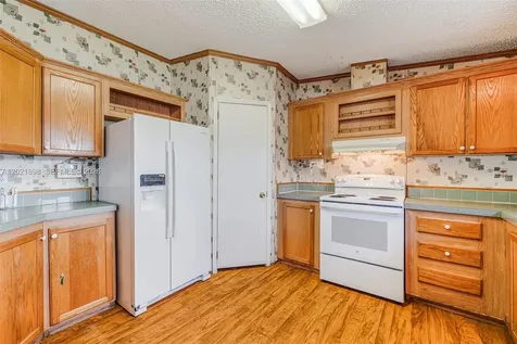 19800 SW 180 Avenue #524 Miami FL 33187