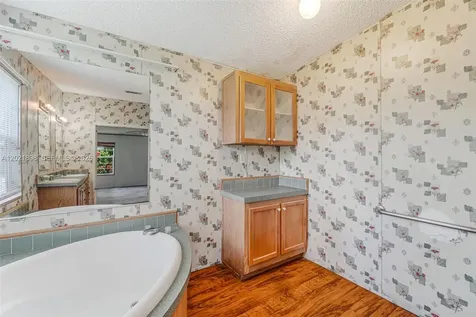 19800 SW 180 Avenue #524 Miami FL 33187