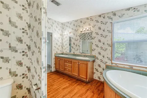 19800 SW 180 Avenue #524 Miami FL 33187