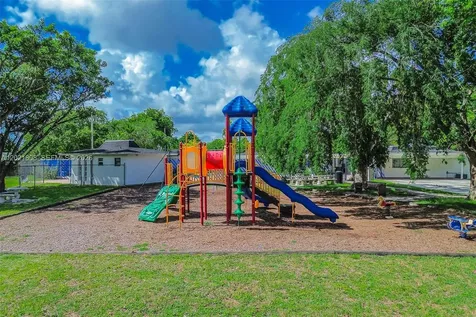 19800 SW 180 Avenue #524 Miami FL 33187