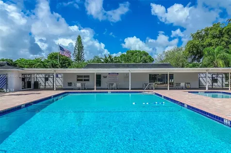19800 SW 180 Avenue #524 Miami FL 33187