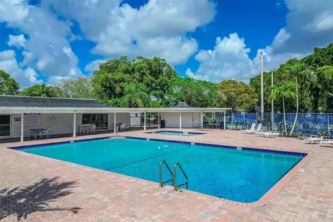 19800 SW 180 Avenue #524 Miami FL 33187