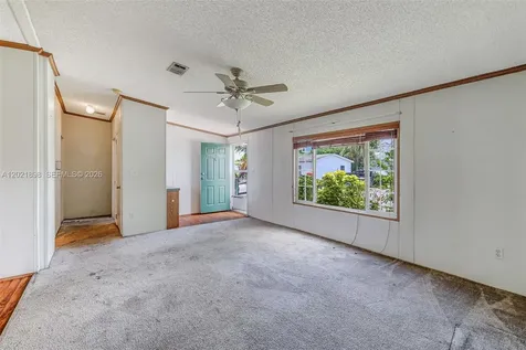 19800 SW 180 Avenue #524 Miami FL 33187