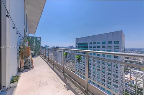 690 SW 1st Court Miami FL 33130