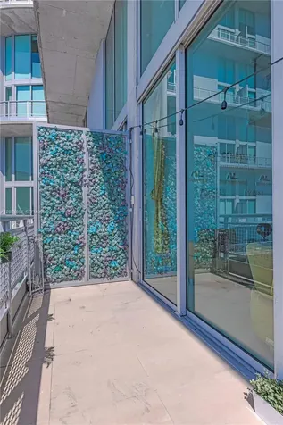 690 SW 1st Court Miami FL 33130