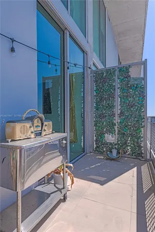 690 SW 1st Court Miami FL 33130