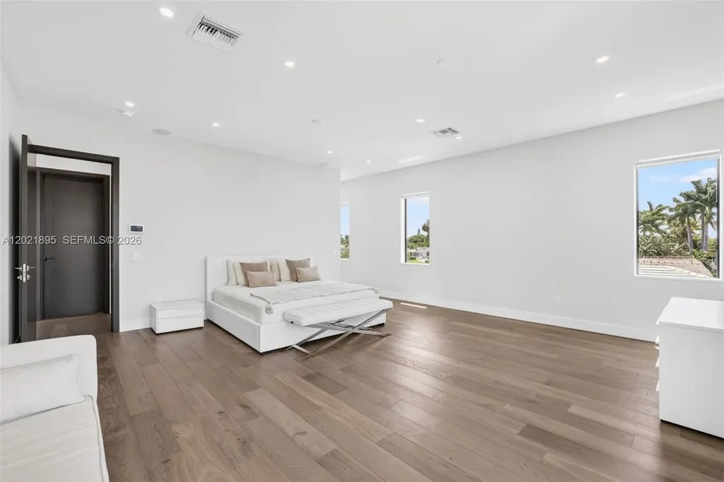 2751 NE 22nd Court Pompano Beach FL 33062