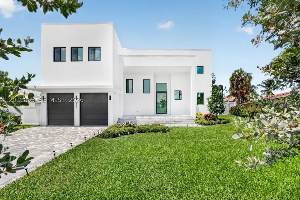 2751 NE 22nd Court Pompano Beach FL 33062