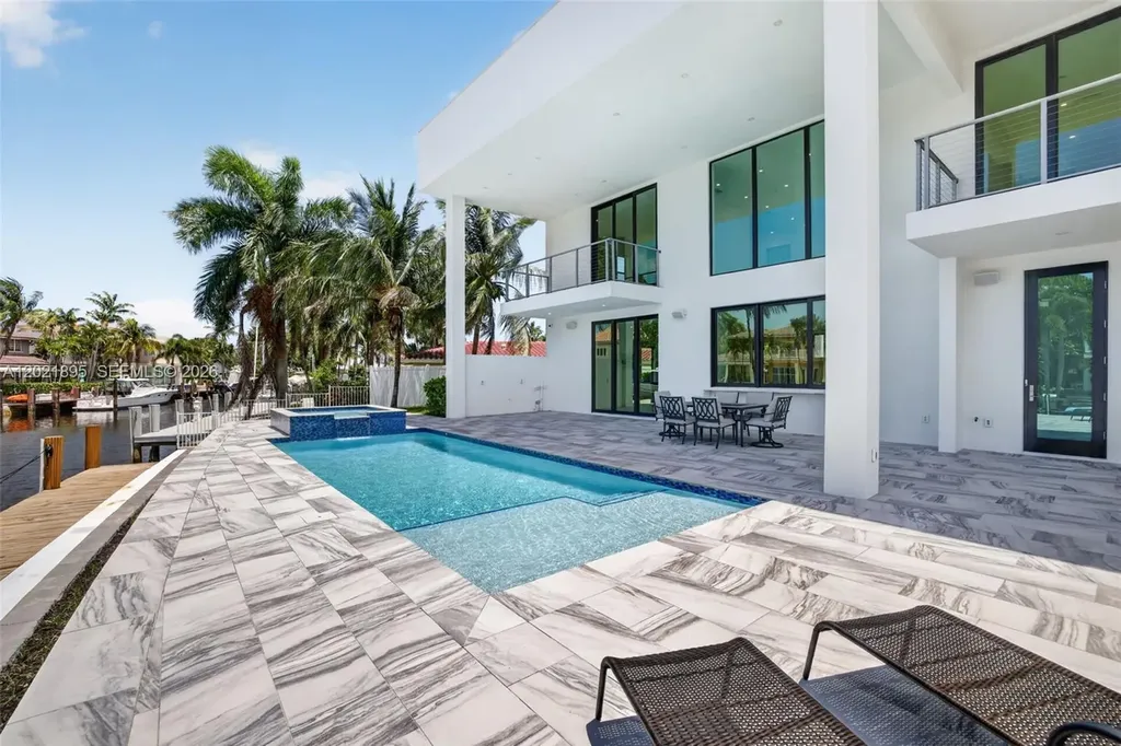 2751 NE 22nd Court Pompano Beach FL 33062