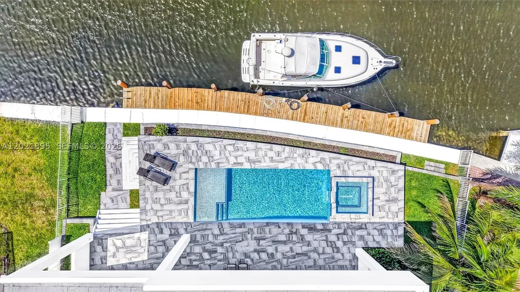 2751 NE 22nd Court Pompano Beach FL 33062