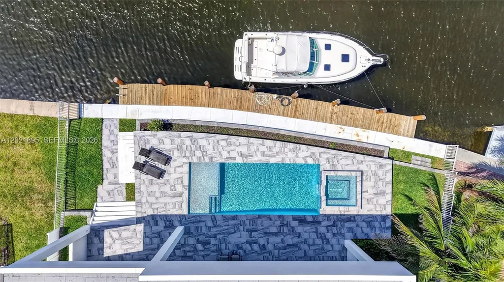 2751 NE 22nd Court Pompano Beach FL 33062