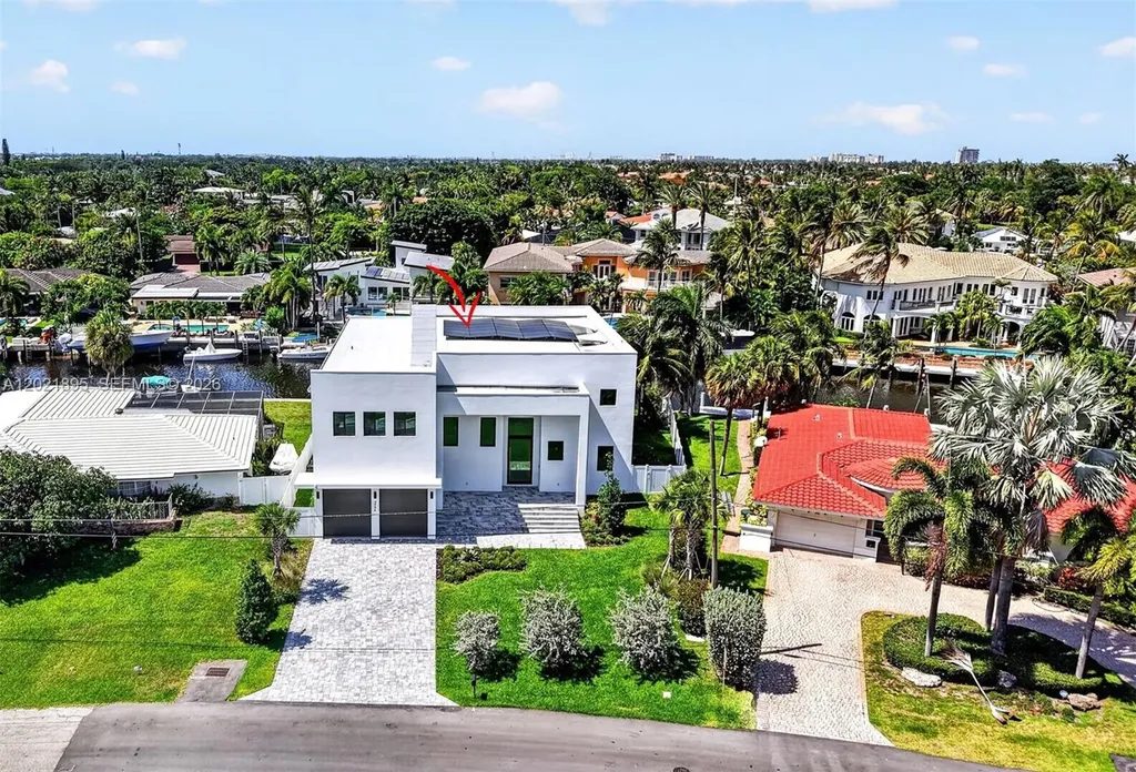 2751 NE 22nd Court Pompano Beach FL 33062