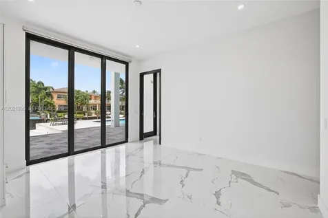 2751 NE 22nd Court Pompano Beach FL 33062