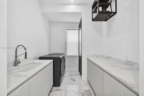 2751 NE 22nd Court Pompano Beach FL 33062