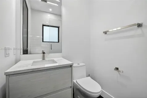 2751 NE 22nd Court Pompano Beach FL 33062