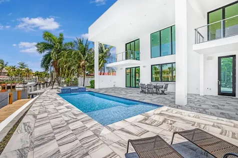 2751 NE 22nd Court Pompano Beach FL 33062