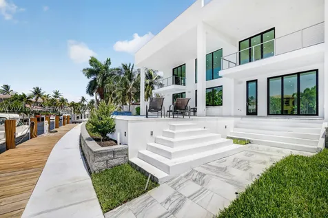 2751 NE 22nd Court Pompano Beach FL 33062