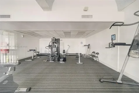 494 NW 165th St Road Miami FL 33169