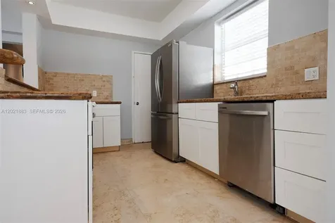 2383 Flamingo Drive Miami Beach FL 33140