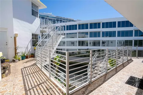 2383 Flamingo Drive Miami Beach FL 33140