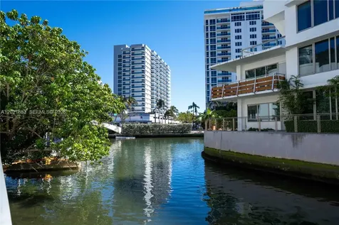 2383 Flamingo Drive Miami Beach FL 33140