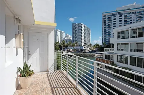 2383 Flamingo Drive Miami Beach FL 33140