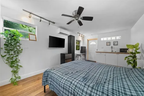 555 NE 73rd Street Miami FL 33138