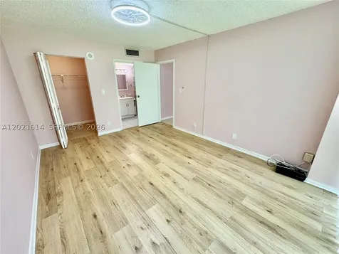 17011 N Bay Road Sunny Isles Beach FL 33160