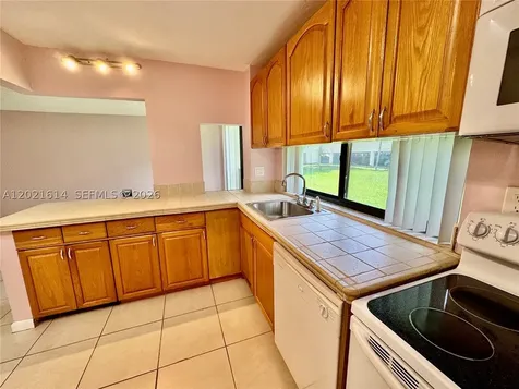 17011 N Bay Road Sunny Isles Beach FL 33160