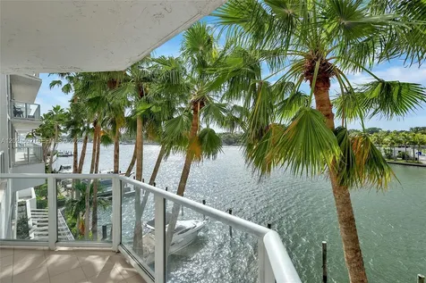 5900 Collins Avenue Miami Beach FL 33140