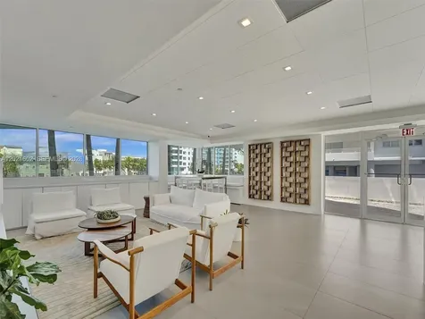 5900 Collins Avenue Miami Beach FL 33140