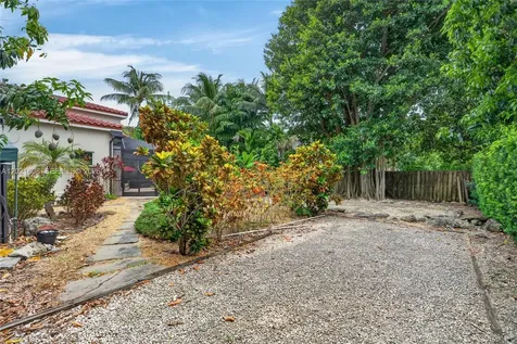 8204 SW 171st Street Palmetto Bay FL 33157
