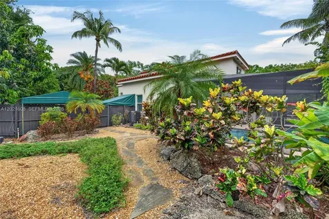 8204 SW 171st Street Palmetto Bay FL 33157