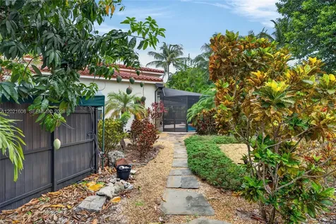 8204 SW 171st Street Palmetto Bay FL 33157