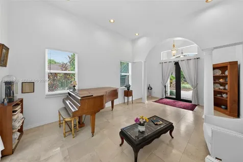 8204 SW 171st Street Palmetto Bay FL 33157
