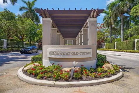8204 SW 171st Street Palmetto Bay FL 33157