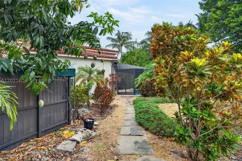 8204 SW 171st Street Palmetto Bay FL 33157