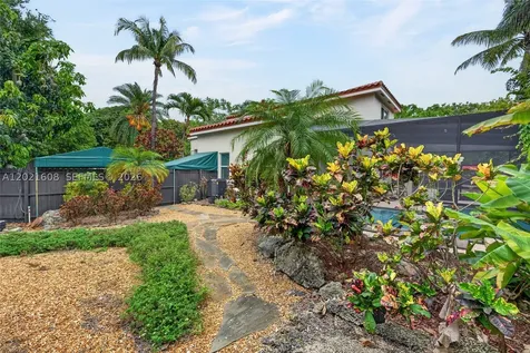 8204 SW 171st Street Palmetto Bay FL 33157