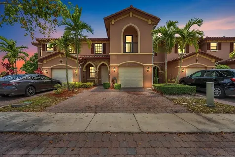 207 SE 37th Place Homestead FL 33033
