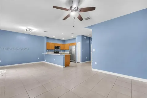 207 SE 37th Place Homestead FL 33033